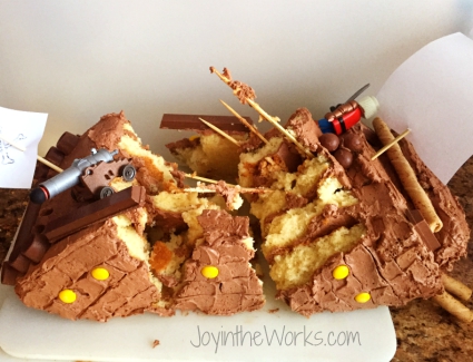 The final wreckage of SS Pirate Ship Cake or SS Pinterest Fail