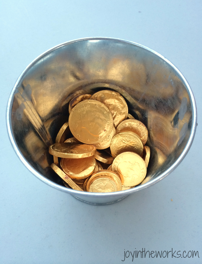 Every Super Mario Party needs gold coins!