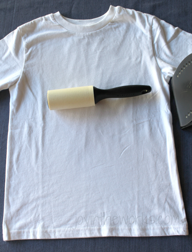 DIY iron-on 4th of July t-shirt, Step 4: Clean with lint brush