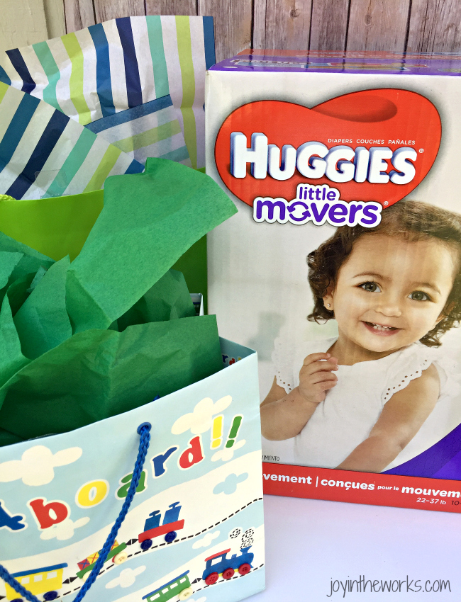 Huggies Little Movers Plus and Little Snugglers Plus are perfect for a baby shower with experienced moms #ad #superabsorbent