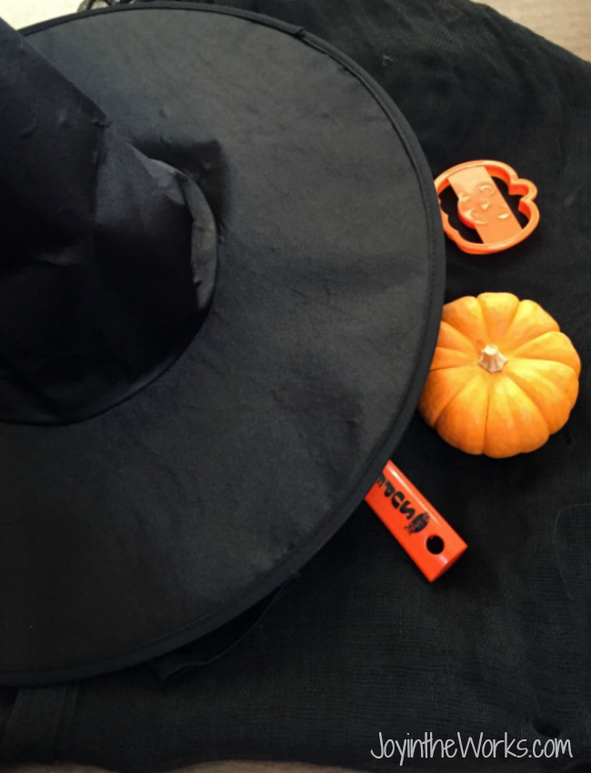 Play What's Missing Halloween version. Use a witch's hat for hiding the objects; from plastic eyeballs to mini pumpkins to skeleton hands!