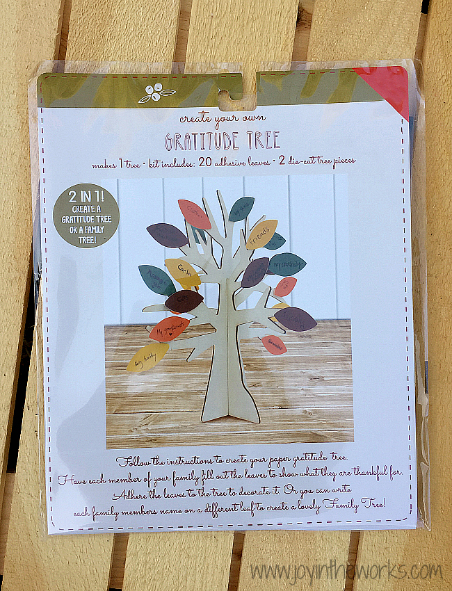 Simple hostess gift idea for Thanksgiving, plus an activity for the whole family: Create a gratitude tree