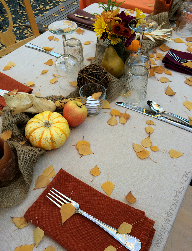 Your Thanksgiving dinner and doesn't have to be stuffy and fancy. How about hosting dinner outside and creating a rustic outdoor Thanksgiving tablescape using these tips?