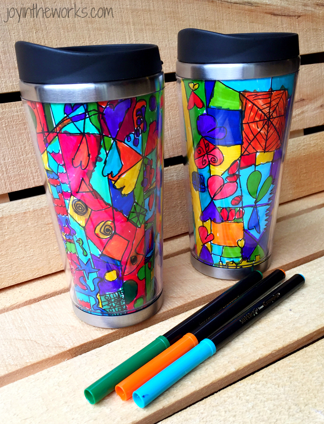 An Abstract Art DIY Travel Mug is a perfect gift for kids to make and give to grandparents and teachers! Works great as a class gift for the teacher as well.