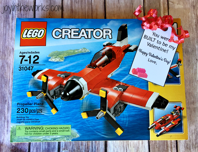 Valentine Gift Ideas: Legos or other building set with Free Printable Gift Tag (1 of 16!)