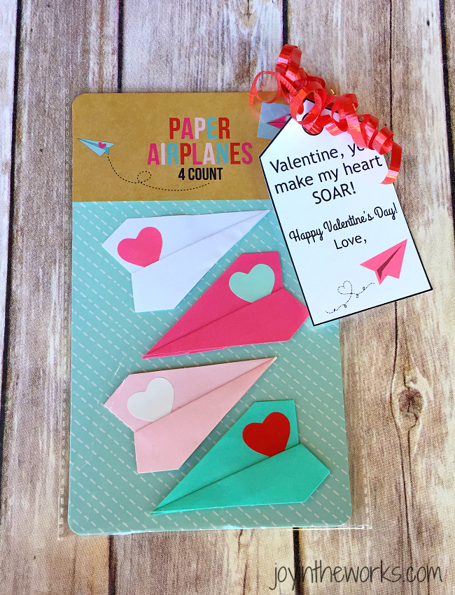 Valentine Gift Ideas: Paper Airplanes with Free Printable Gift Tag (1 of 16!)