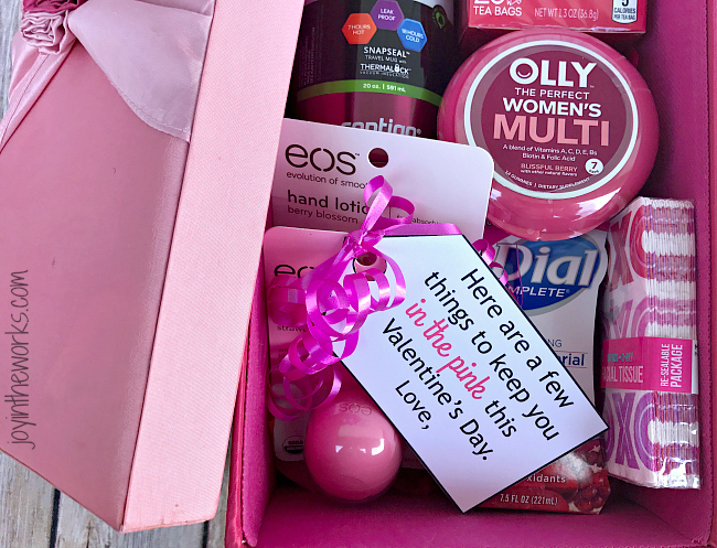 Give the gift of health this Valentine's Day with this In the Pink Valentine's Day gift basket. Great gift idea for teachers who are surrounded by germs all day long throughout the cold, winter months. Includes free printable gift tag!