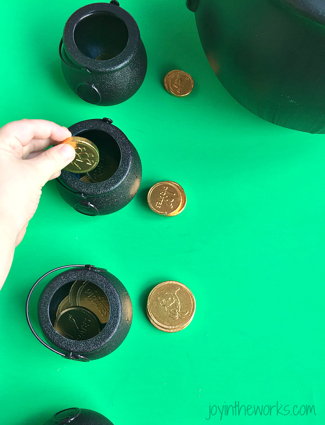 Looking for some easy games for St. Patrick's Day? These gold coin games are perfect for St. Patrick's Day parties, classroom centers and just fun at home!