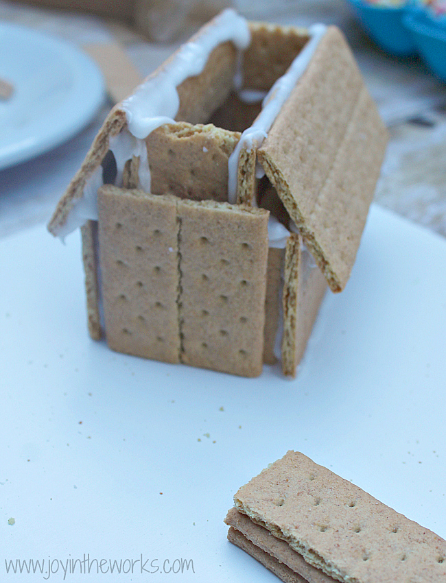 Springtime on the farm with a graham cracker barn Step 7