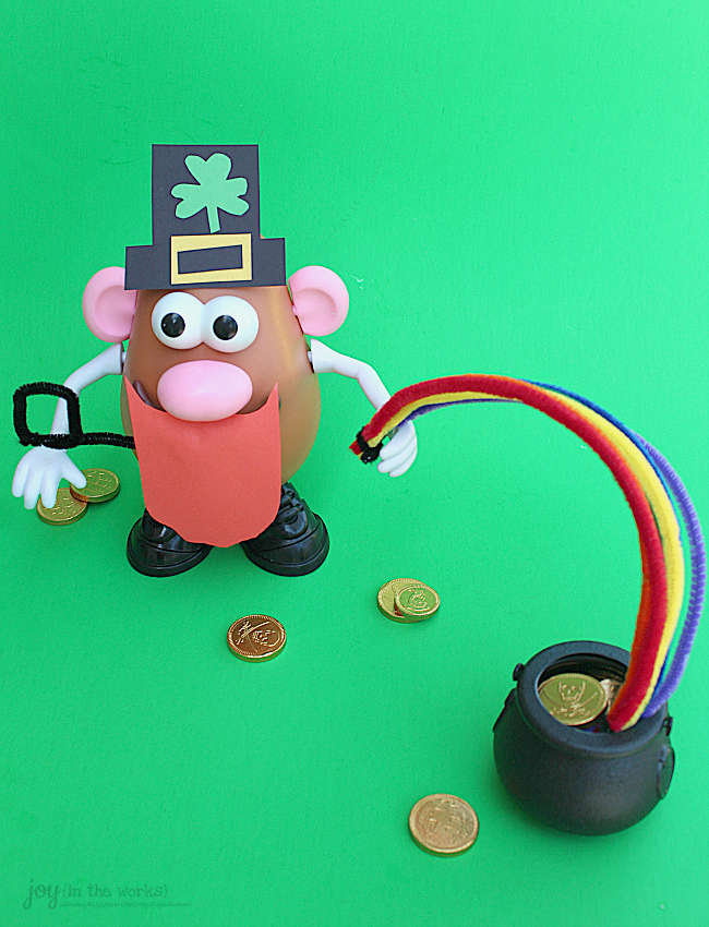 Check out this easy, fun St. Patrick's Day Activity- creating and playing with a Leprechaun Mr. Potato Head! Instructions and tips provided.