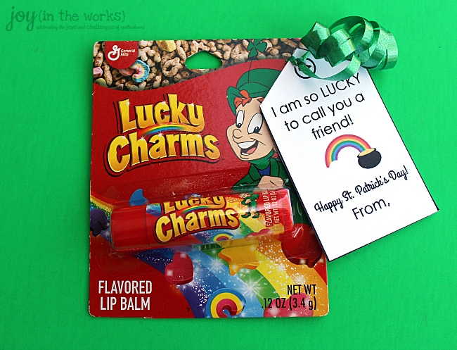 These simple  St. Patrick's Day gifts are perfect for friends, family, teachers or your own family! From dipped Oreos and pretzels to chocolate gold coins to Lucky Charms lip balm - these all would make the perfect token gift and are a great way to show someone how much you care.