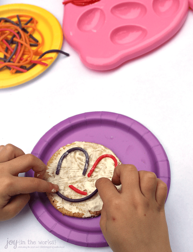 Looking for a fun Easter treat or food craft to make with your kids or a special dessert for a Children's Easter party? These Twizzler Spring Easter cookies are so easy and fun for kids to make and they will end up with their own cookie art!