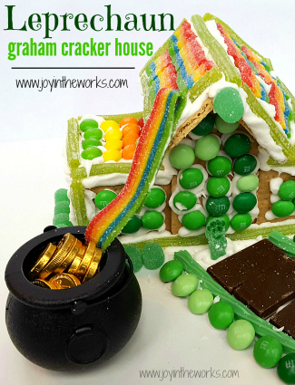 Leprechaun Graham Cracker House