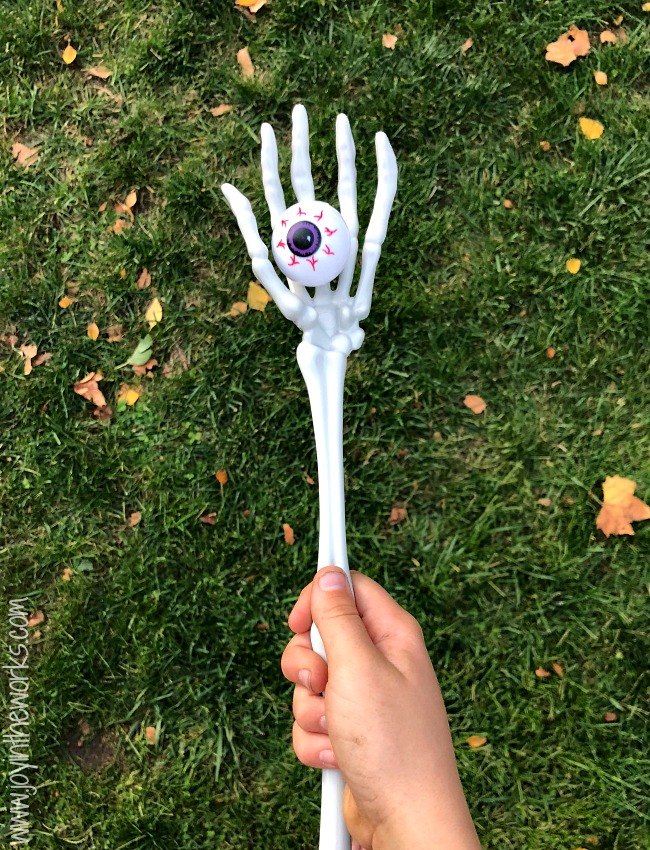 Use plastic skeleton hands and plastic eyeballs to have a Halloween relay race! Perfect for a Halloween party game at a class Halloween Party or even just some Halloween fun at home!